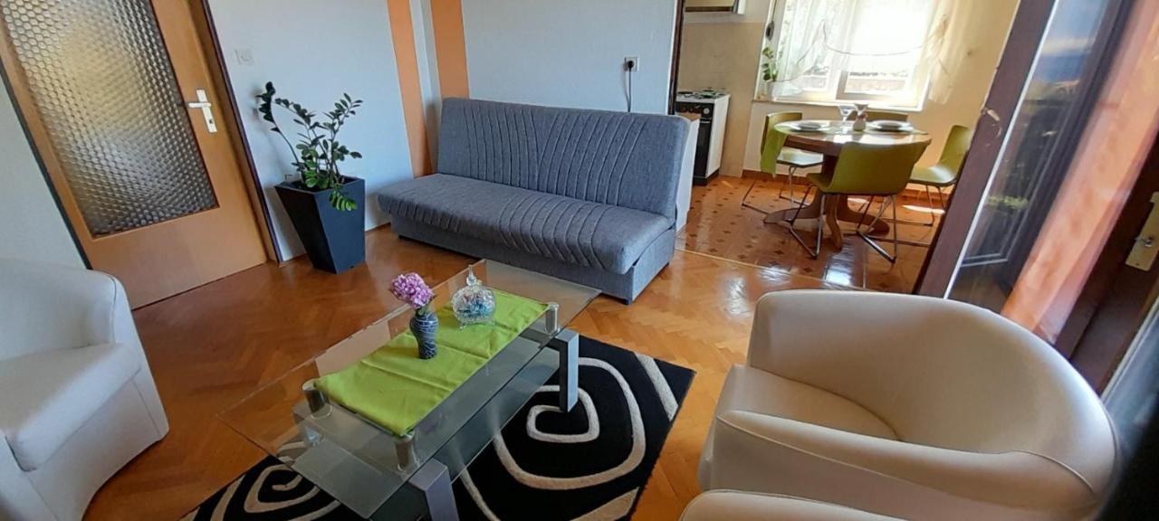 Apartment Danica سفيتي يوراي المظهر الخارجي الصورة